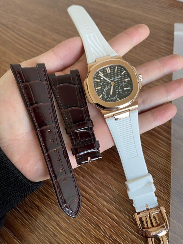 Patek Philippe Nautilus 5712 - Image 2