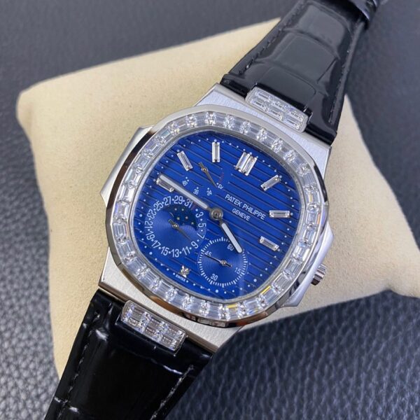 Patek Philippe Nautilus 5712 - Image 8