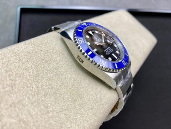 Submariner Date116610 LV 1:1 Superclone(black dial blue sub) - Image 5