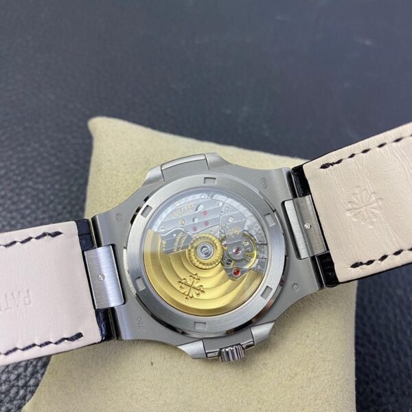 Patek Philippe 5711 Belt model - Image 2