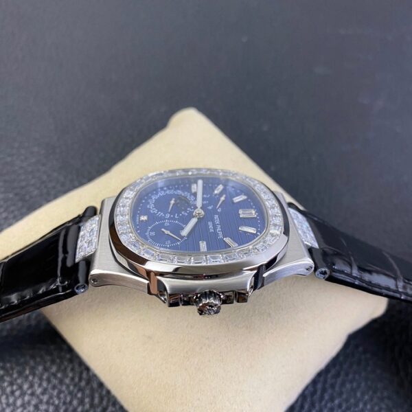 Patek Philippe Nautilus 5712 - Image 5