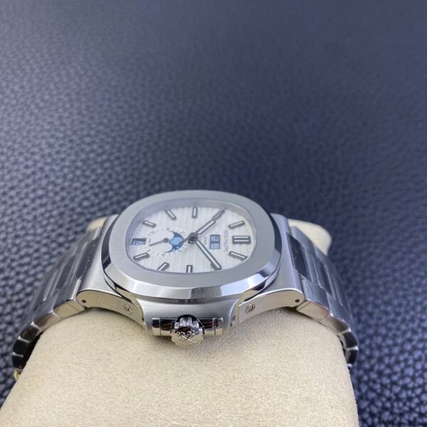Patek Philippe Nautilus 5726A - Image 7