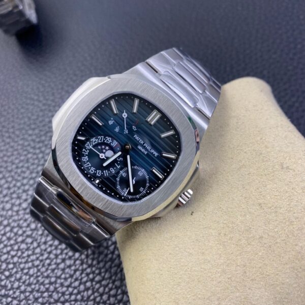Patek Philippe Nautilus 5712 - Image 5