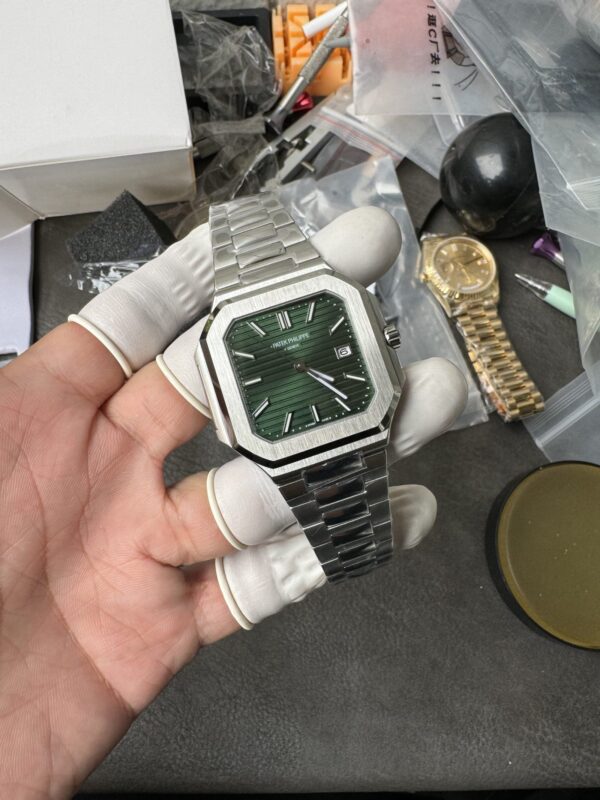 Patek Philippe Latest Model 5821 Square - Image 3