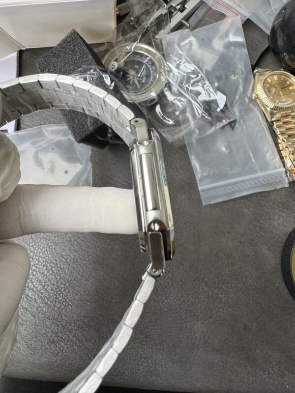Patek Philippe Latest Model 5821 Square - Image 7