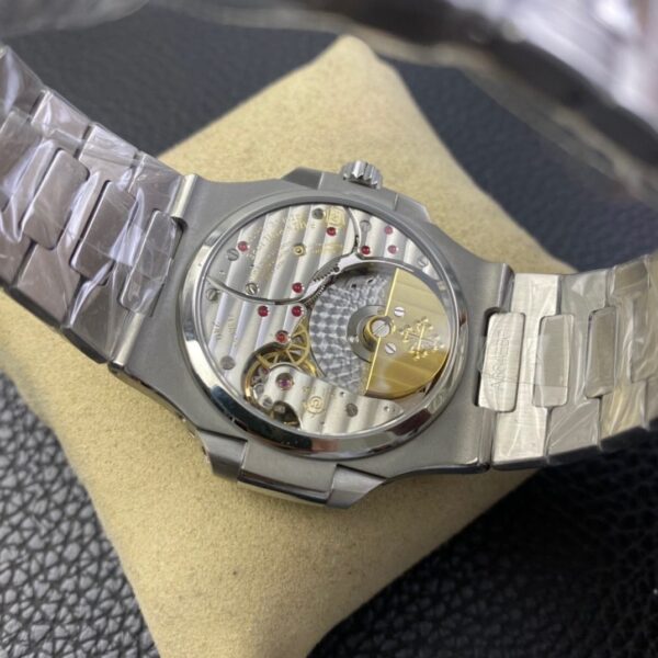 Patek Philippe Nautilus 5712 - Image 2