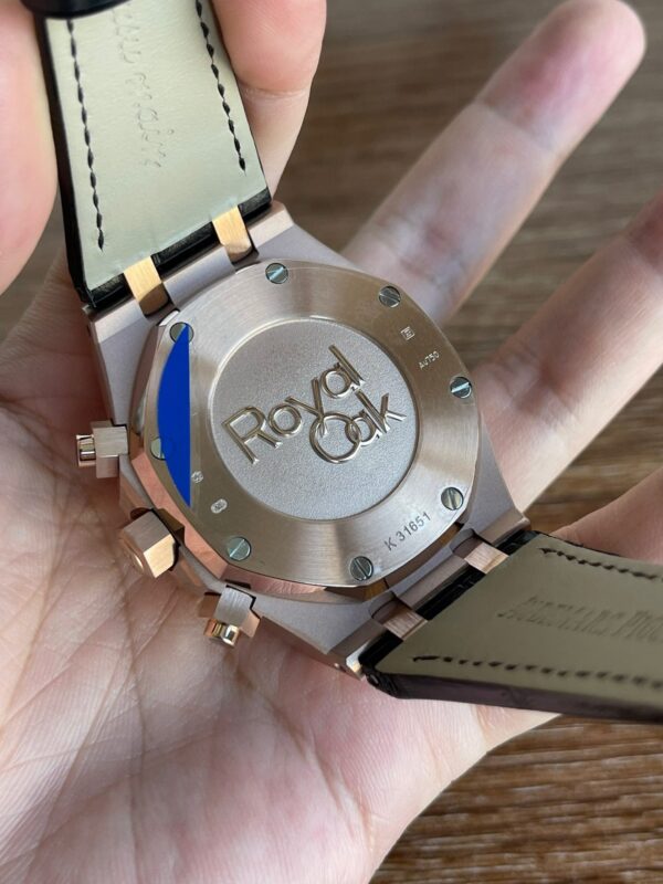 Audemars Piguet Royal Oak 26331OR Chronograph with Genuine (Small Seconds in 6) - Image 2