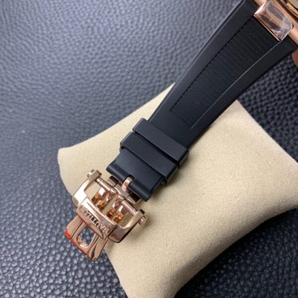 Patek Philippe Nautilus 5726A - Image 3