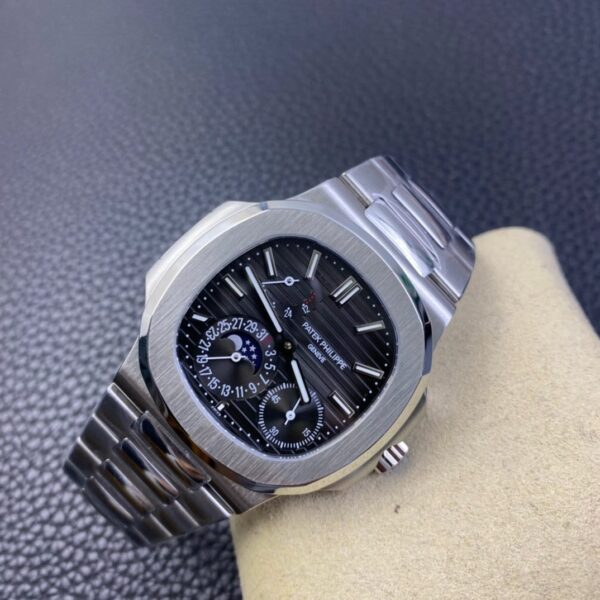 Patek Philippe Nautilus 5712 - Image 5