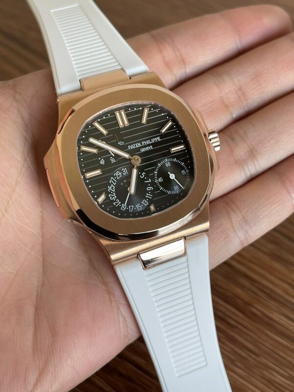 Patek Philippe Nautilus 5712 - Image 6