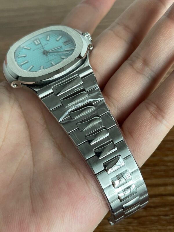 Patek Philippe 5711 Nautilus Tiffany Blue - Image 6