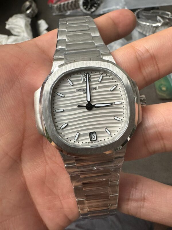 Patek Philippe 7118 Nautilus women-s - Image 8