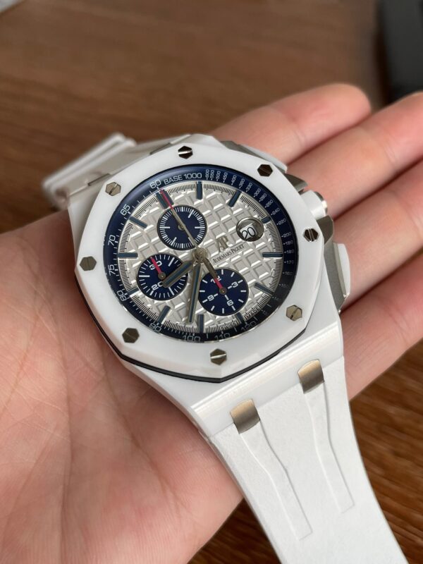 Audemars Piguet Royal Oak Offshore 26400 Wrist - Image 3