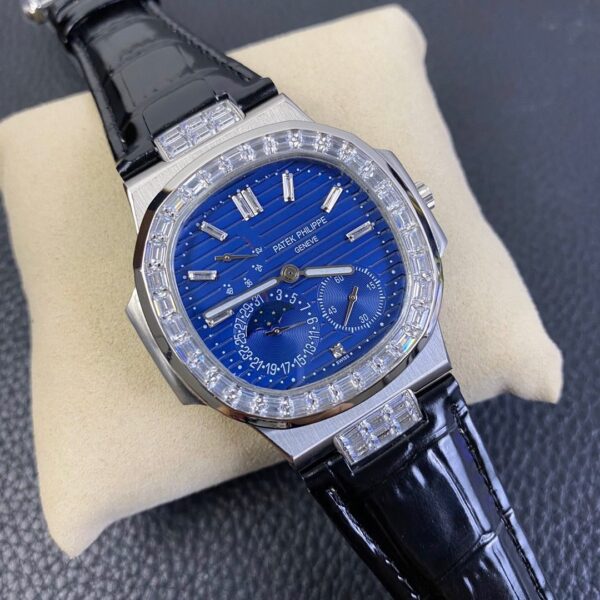 Patek Philippe Nautilus 5712 - Image 9