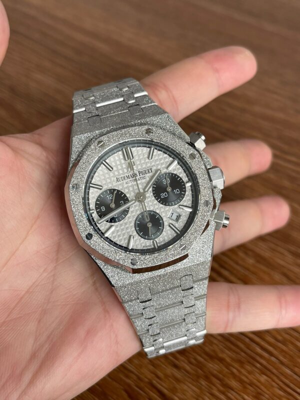 Audemars Piguet Royal Oak 26331OR Chronograph with Genuine (Small Seconds in 6) - Image 8