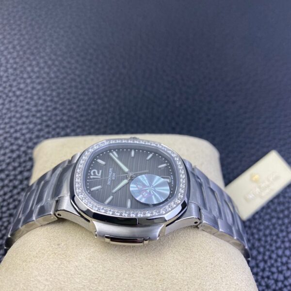 Patek Philippe 7018 Nautilus Women-s - Image 6