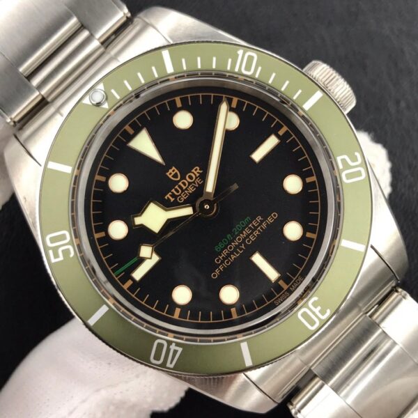 TUDOR Small green shield 39mm - Image 7