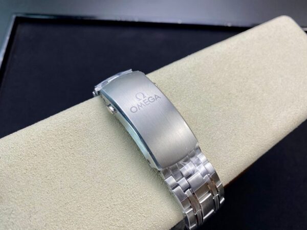 OMEGA Seamaster Diver 300M 42mm Silver Dial & Blue Bezel - Image 9