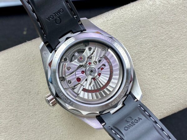 Omega Seamaster Aqua Terra 150M Co-Axial Master Chronometer - Image 7