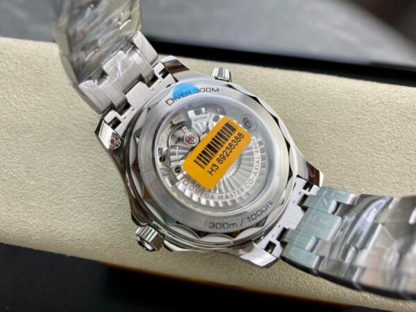 1:1 Superclone-OMEGA Seamaster Diver 300M 42mm (Black Dial seamaster) - Image 8