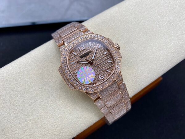 Patek Philippe Aquanaut 7118/1450R-0011 - Image 4