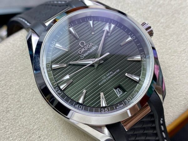 Omega Seamaster Aqua Terra 150M Co-Axial Master Chronometer - Image 2