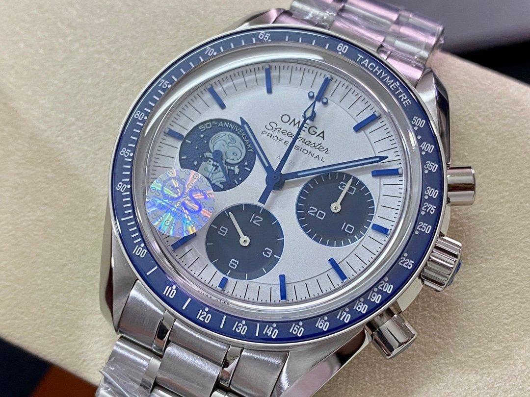 Omega Snoopy 150th Anniversary - Image 4