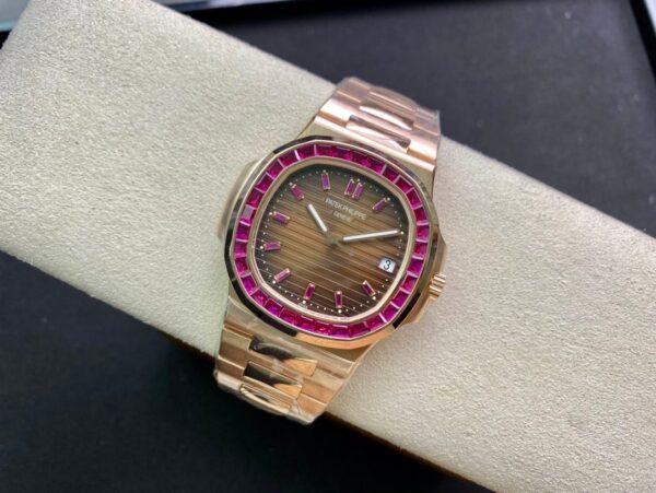 Patek Philippe Nautilus 5723 1:1 Superclone - Image 4