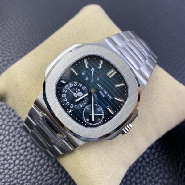 Patek Philippe Nautilus 5712 - Image 8