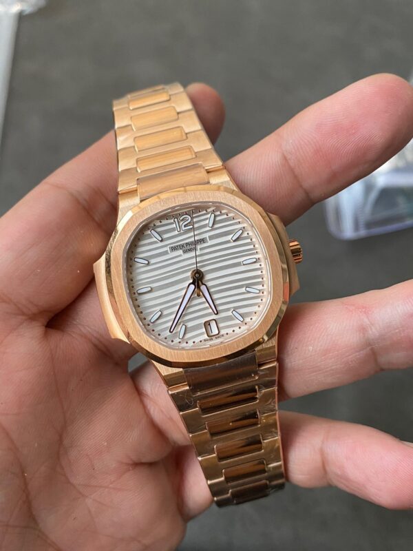 Patek Philippe 7118 Nautilus women-s - Image 2