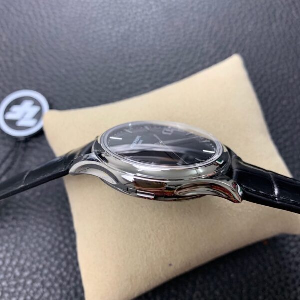 Patek Philippe Classic 5227 - Image 5