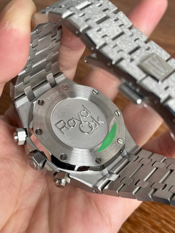 Audemars Piguet Royal Oak 26331OR Chronograph with Genuine (Small Seconds in 6) - Image 7