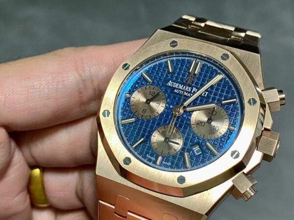Audemars Piguet Royal Oak 26331OR Chronograph with Genuine (Small Seconds in 6) - Image 7