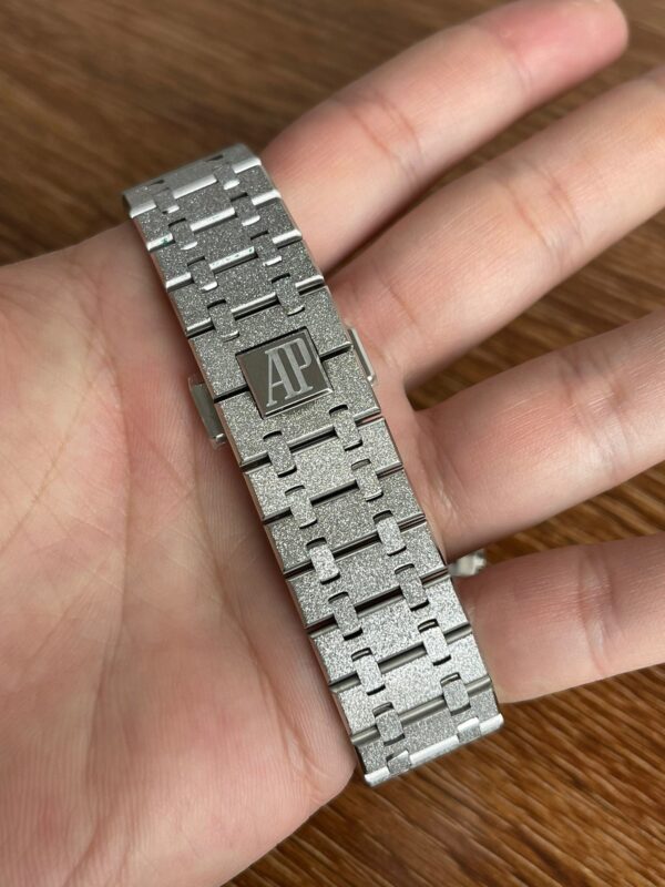 Audemars Piguet Royal Oak 26331OR Chronograph with Genuine (Small Seconds in 6) - Image 6