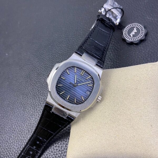Patek Philippe 5711 Belt model - Image 4