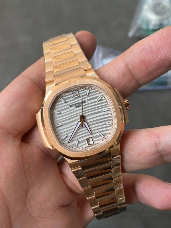 Patek Philippe 7118 Nautilus women-s