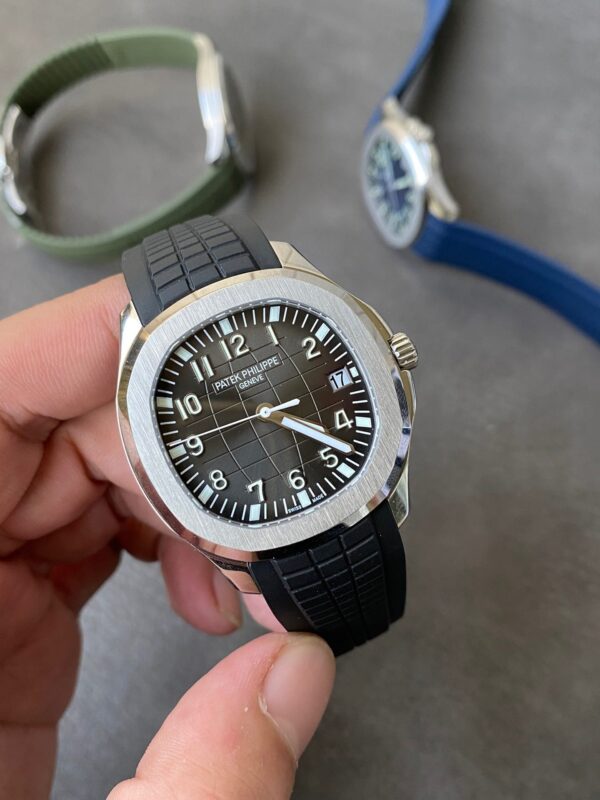 Patek Philippe Aquanaut 5167 Modified dial/movement refinished - Image 2