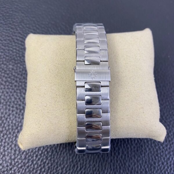 Patek Philippe 5711 Hand-set rubies - Image 9