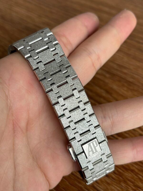 Audemars Piguet Royal Oak 26331OR Chronograph with Genuine (Small Seconds in 6) - Image 5