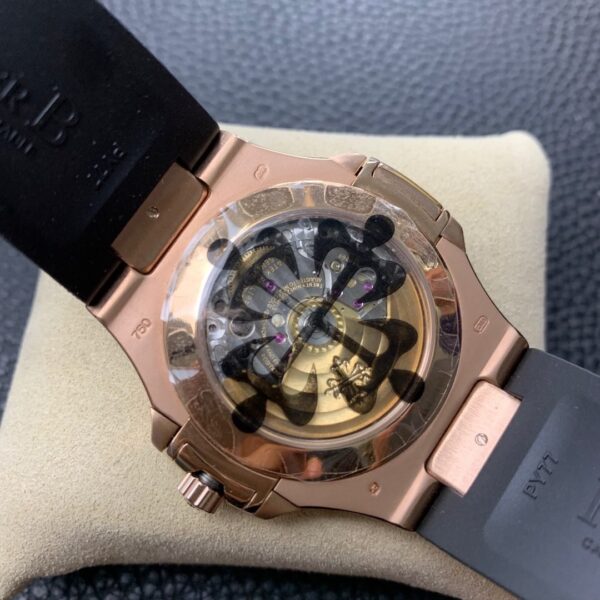 Patek Philippe Nautilus 5726A - Image 2
