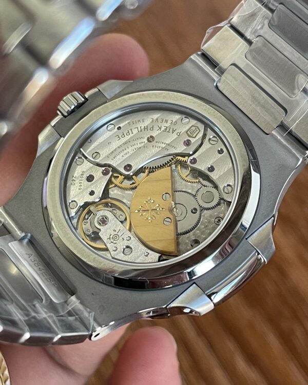 Patek Philippe 5712 Nautilus - Image 2