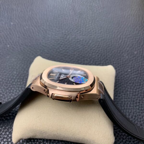 Patek Philippe Nautilus 5726A - Image 6