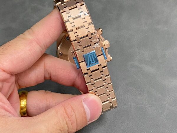 Audemars Piguet Royal Oak 26331OR Chronograph with Genuine (Small Seconds in 6) - Image 3