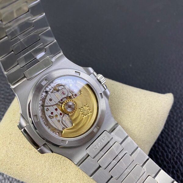 Patek Philippe 5711 Hand-set rubies - Image 9