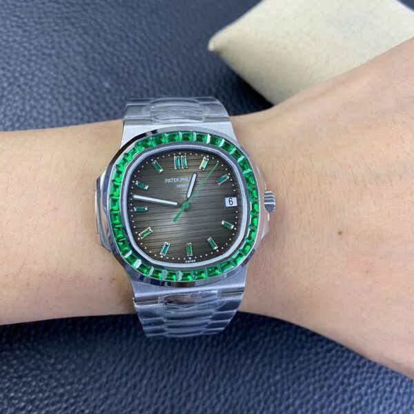 Patek Philippe 5711 Hand-set emeralds - Image 2