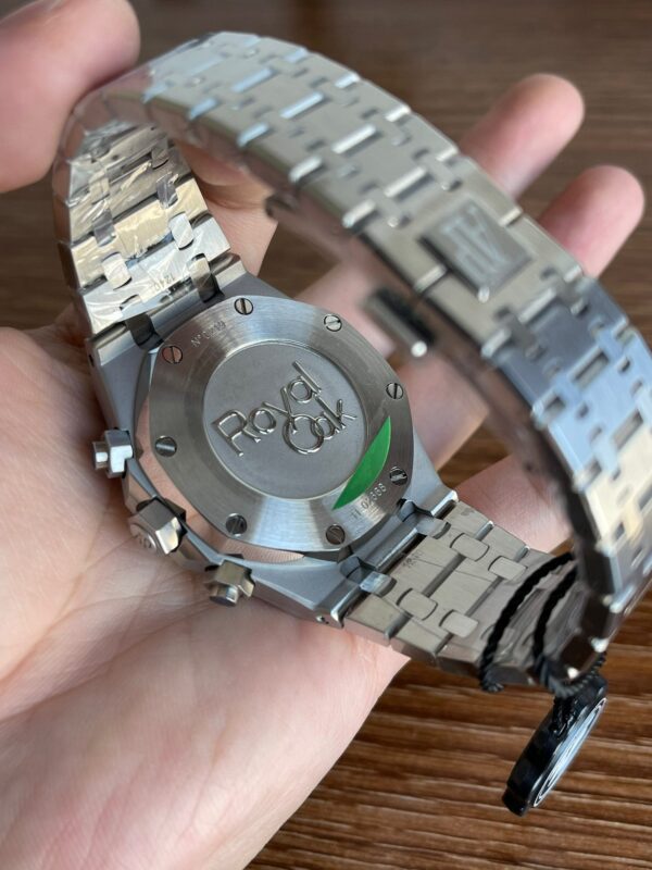 Audemars Piguet Royal Oak 26331OR Chronograph with Genuine (Small Seconds in 6) - Image 6