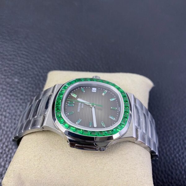 Patek Philippe 5711 Hand-set emeralds - Image 8
