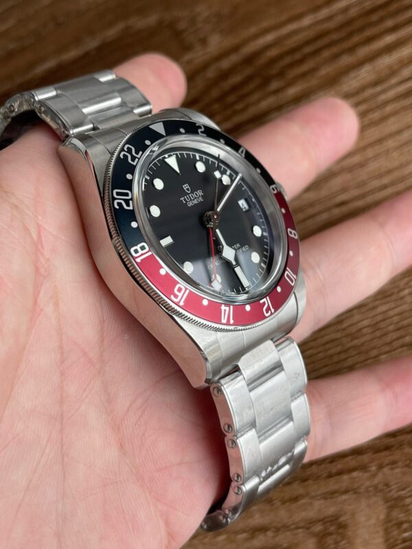 TUDOR QIJI BAY RED AND BLUE RING GMT - Image 6