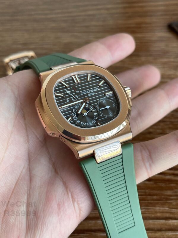 Patek Philippe Nautilus 5712 - Image 4