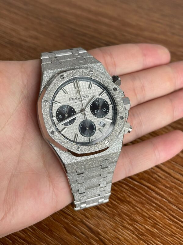Audemars Piguet Royal Oak 26331OR Chronograph with Genuine (Small Seconds in 6) - Image 3